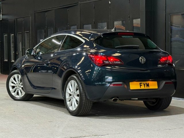 Vauxhall Astra GTC Limited Edition White #17