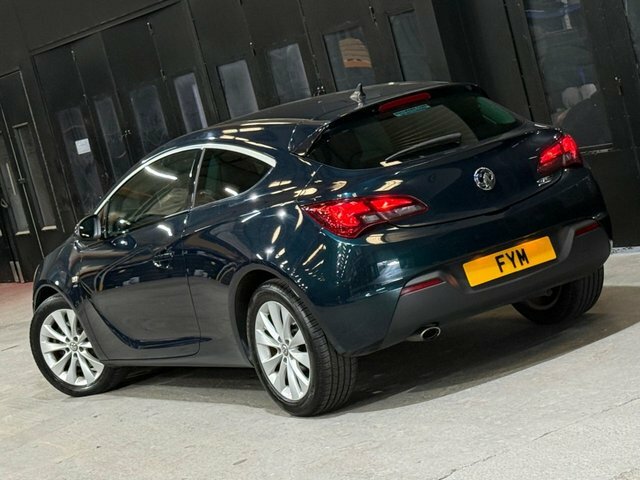 Vauxhall Astra GTC Limited Edition White #22