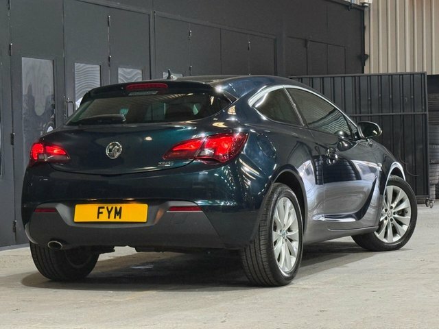 Vauxhall Astra GTC Limited Edition White #33