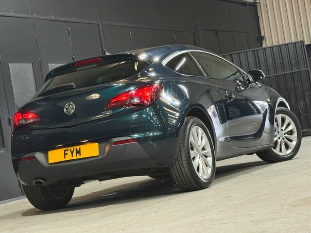 Vauxhall Astra GTC Limited Edition White #36
