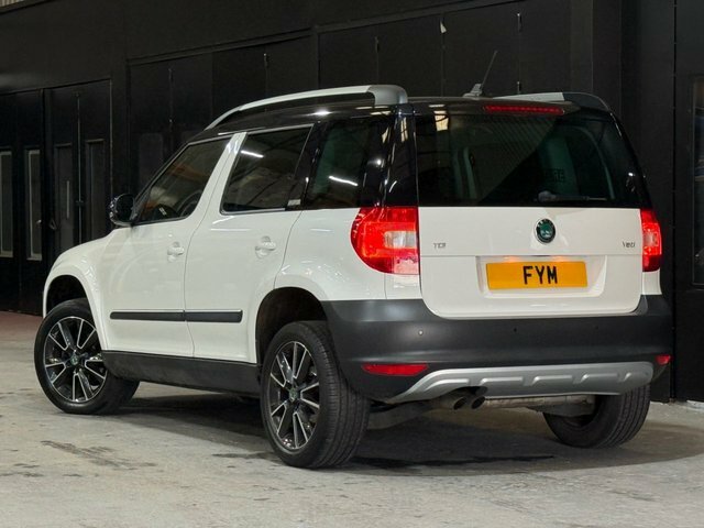 Skoda Yeti Tdi Adventure Suv White #4
