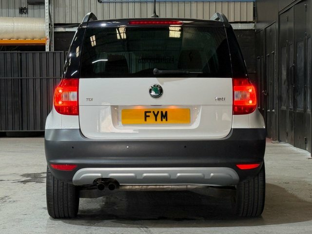 Skoda Yeti Tdi Adventure Suv White #6