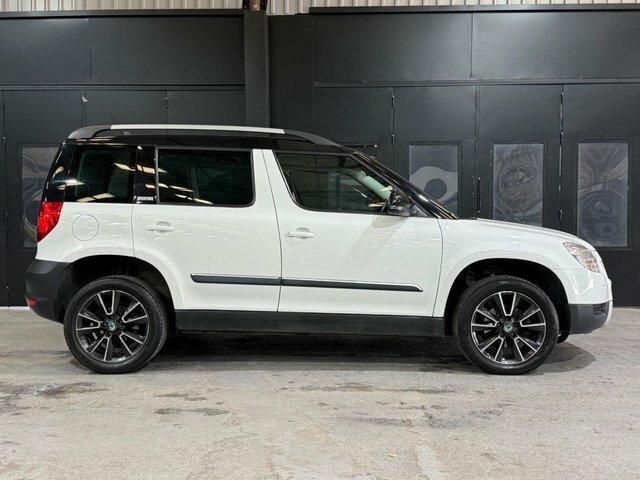 Skoda Yeti Tdi Adventure Suv White #3