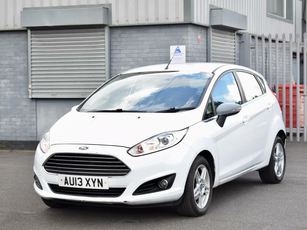 Ford Fiesta Hatchback 1.25 Zetec Euro 5 201313 AU13XYN White #3