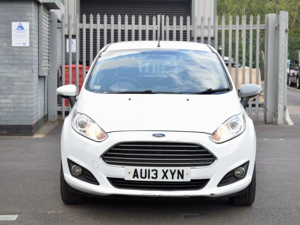 Ford Fiesta Hatchback 1.25 Zetec Euro 5 201313 AU13XYN White #2