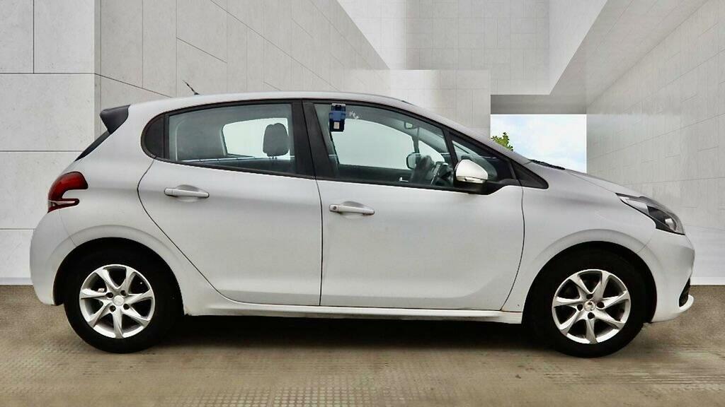 Peugeot 208 1.2 Puretech Active Etg Euro 6 Ss White #6