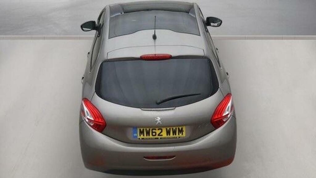 Peugeot 208 1.2 Vti Intuitive Euro 5 Grey #6