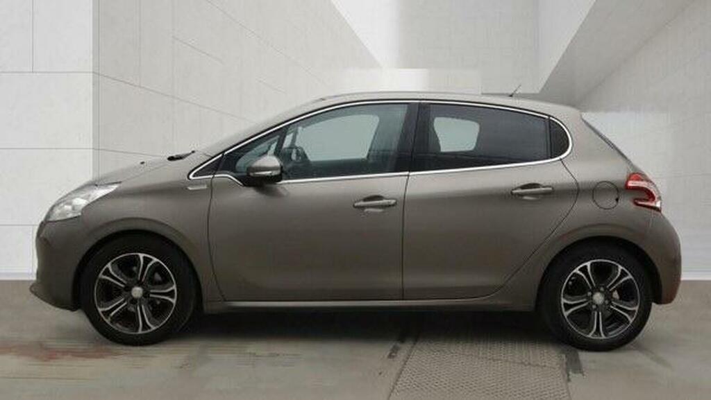 Peugeot 208 1.2 Vti Intuitive Euro 5 Grey #5