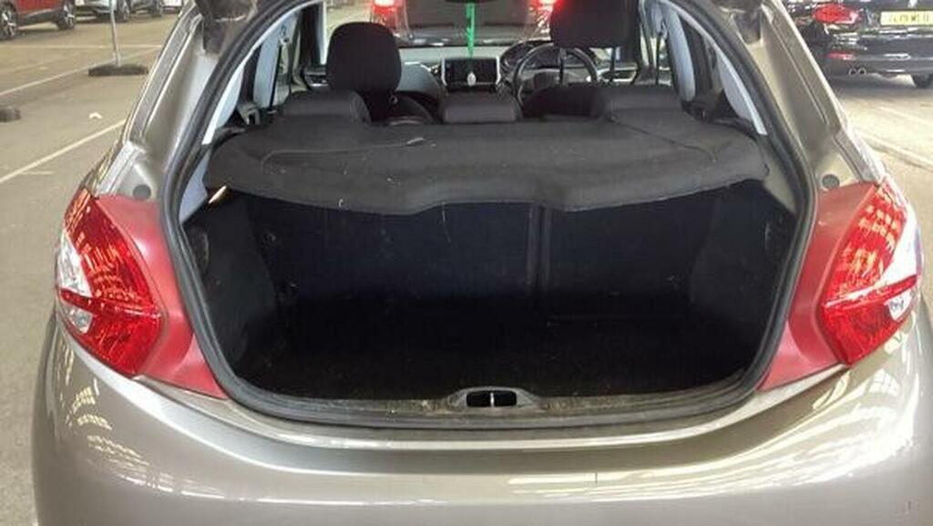 Peugeot 208 Hatchback Black #12