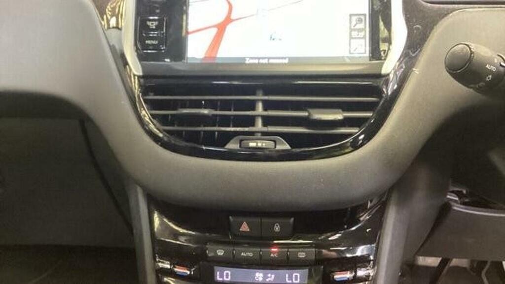 Peugeot 208 Hatchback Black #10