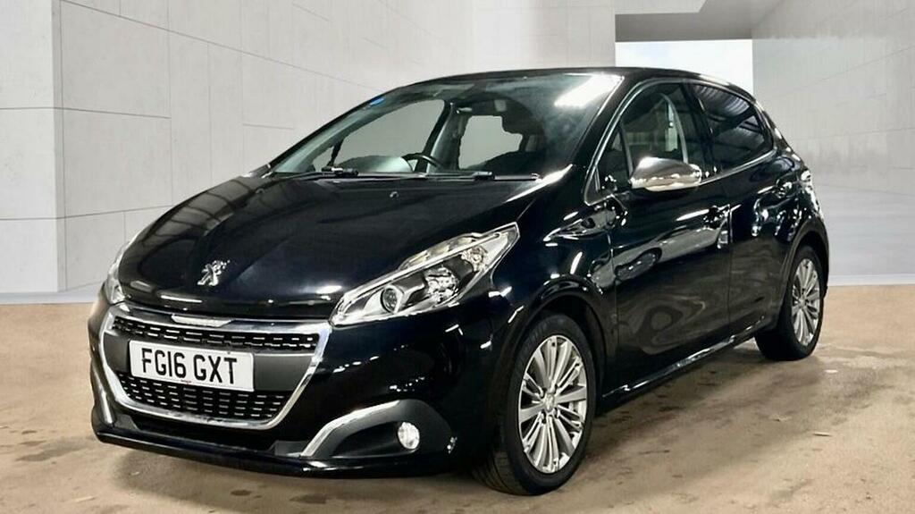 Peugeot 208 1.2 Puretech Allure Eat Euro 6 Ss Black #2