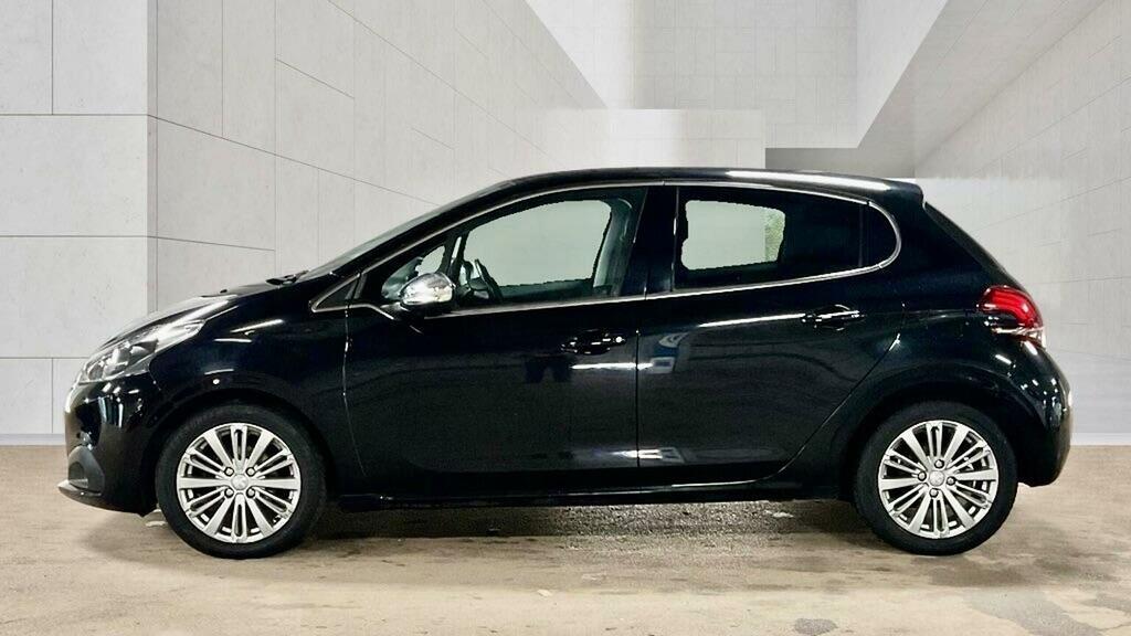 Peugeot 208 1.2 Puretech Allure Eat Euro 6 Ss Black #3