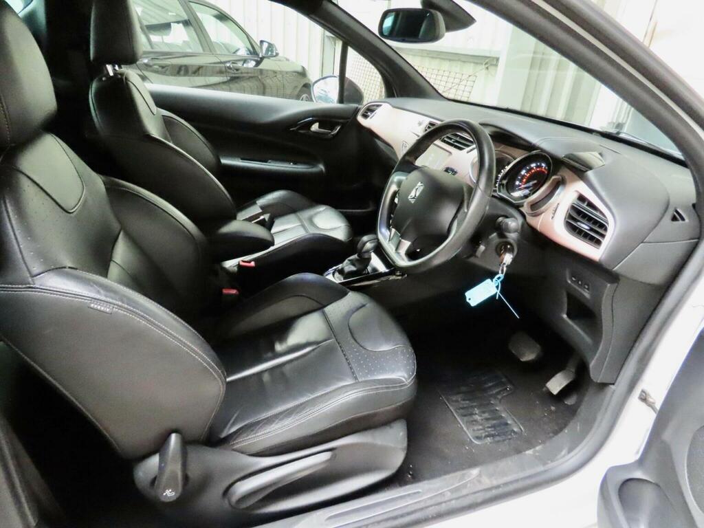 DS DS 3 Cabrio 1.2 Puretech Prestige Cabriolet White #7