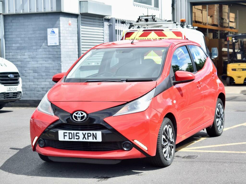 Toyota Aygo 1.0 Vvt-i X-play Euro 5 Euro 5 Red #4