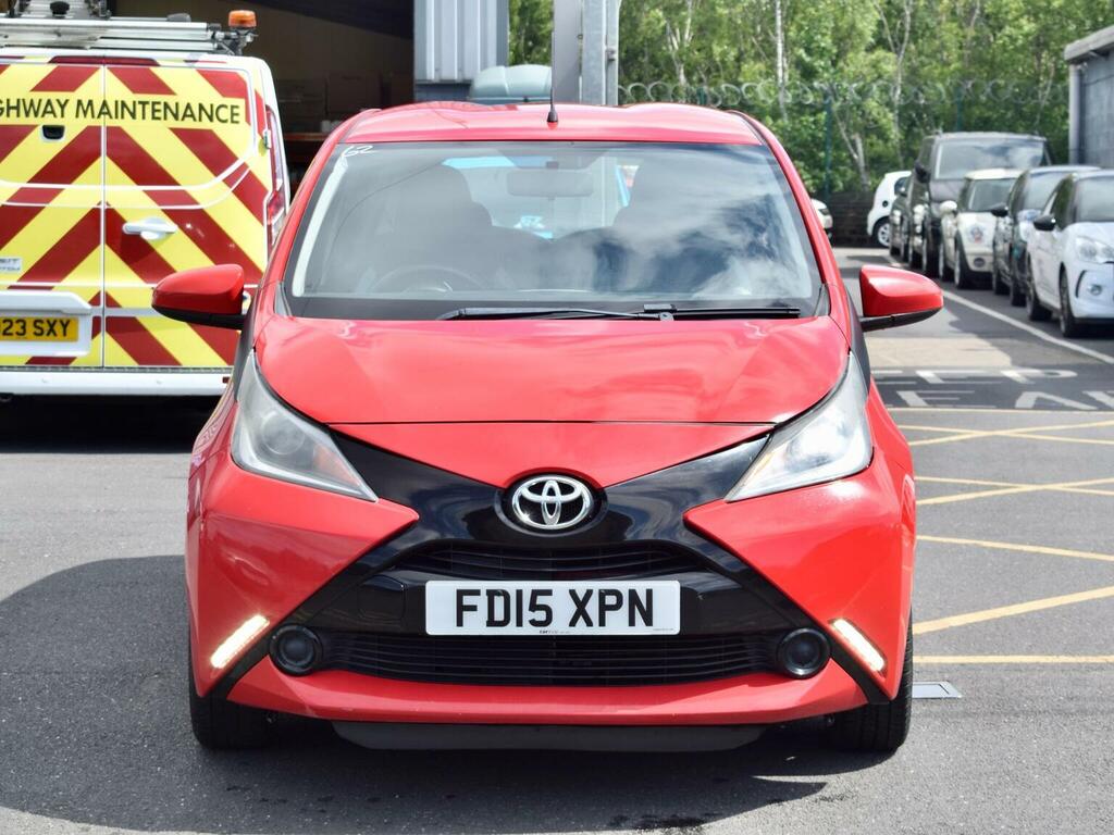Toyota Aygo 1.0 Vvt-i X-play Euro 5 Euro 5 Red #3