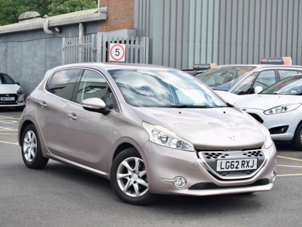 Peugeot 208 1.2 Access Plus 82 Bhp White #42