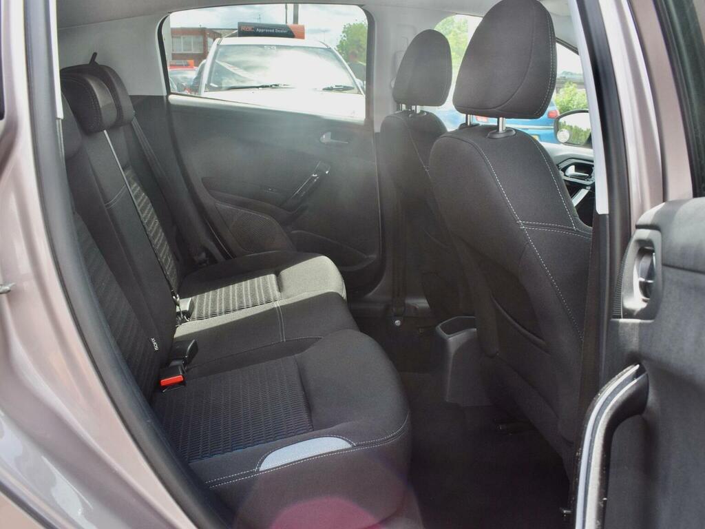 Peugeot 208 1.2 Access Plus 82 Bhp White #31
