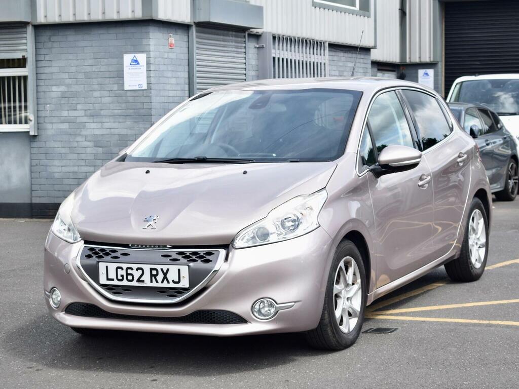 Peugeot 208 1.2 Access Plus 82 Bhp White #36
