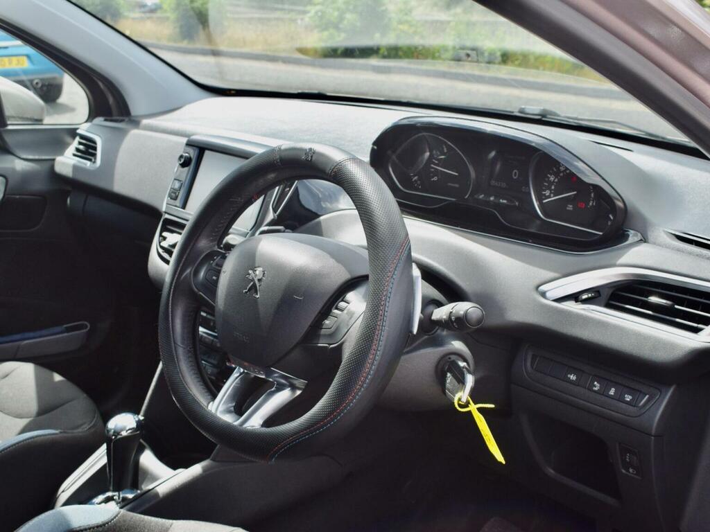 Peugeot 208 1.2 Access Plus 82 Bhp White #29