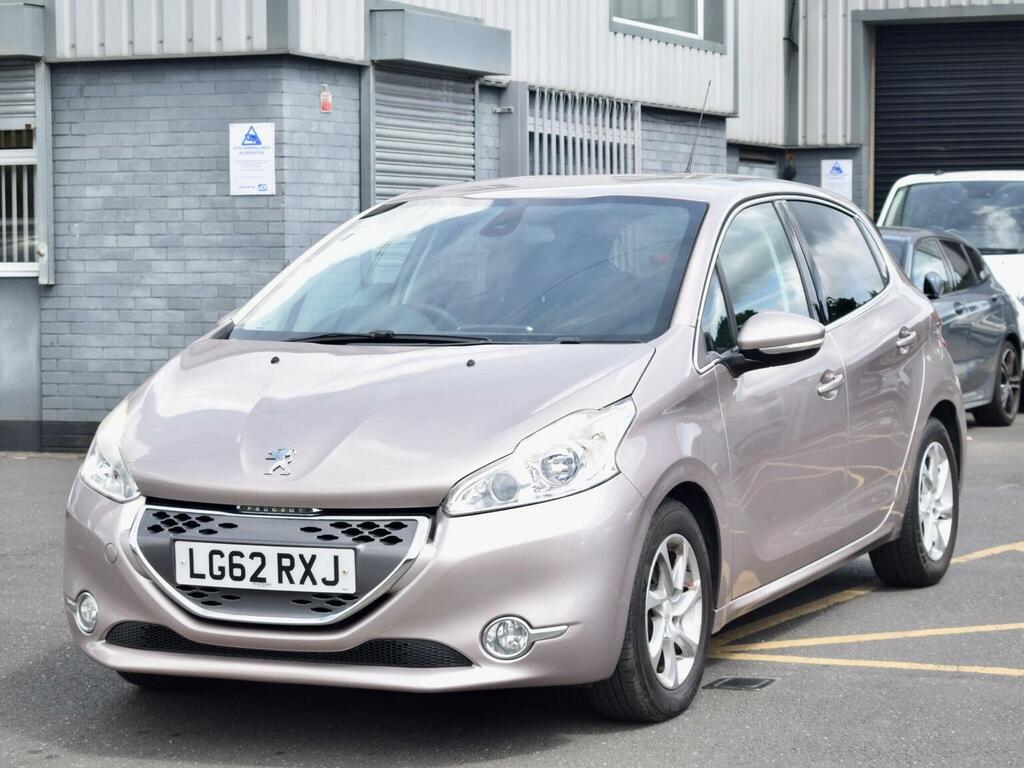 Peugeot 208 1.4 E-hdi Allure Egc Euro 5 Ss Pink #3