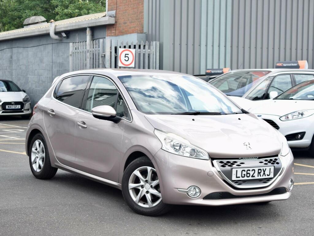 Peugeot 208 1.4 E-hdi Allure Egc Euro 5 Ss Pink