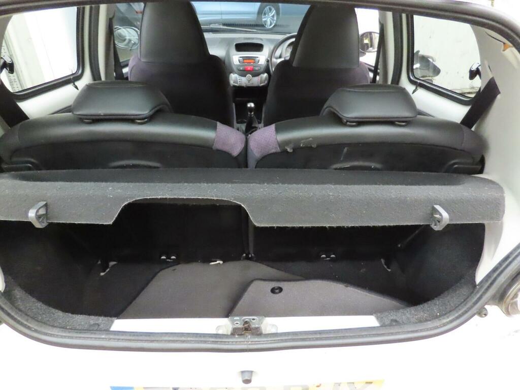 Toyota Aygo Hatchback 1.0 Vvt-i Ice Euro 5 201262 White #6