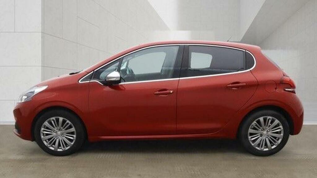 Peugeot 208 1.2 Puretech Allure Eat Euro 6 Ss Red #4