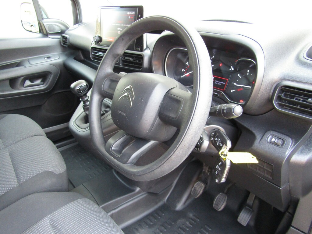 Citroen Berlingo Panel Van 1.5 Berlingo Van M Bluehdi 100 Ss 6-Spe CJ72MYR White #2