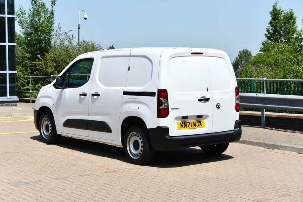 Vauxhall Combo 1.5 Turbo D 2000 Edition L1 H1 Euro 6 Ss KN71MJX White #4