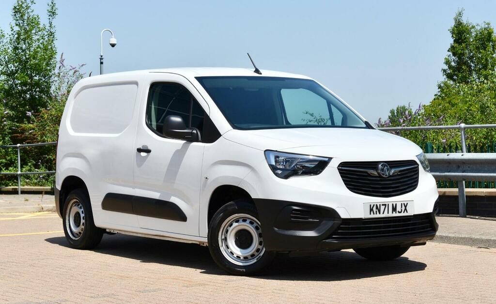 Vauxhall Combo 1.5 Turbo D 2000 Edition L1 H1 Euro 6 Ss White