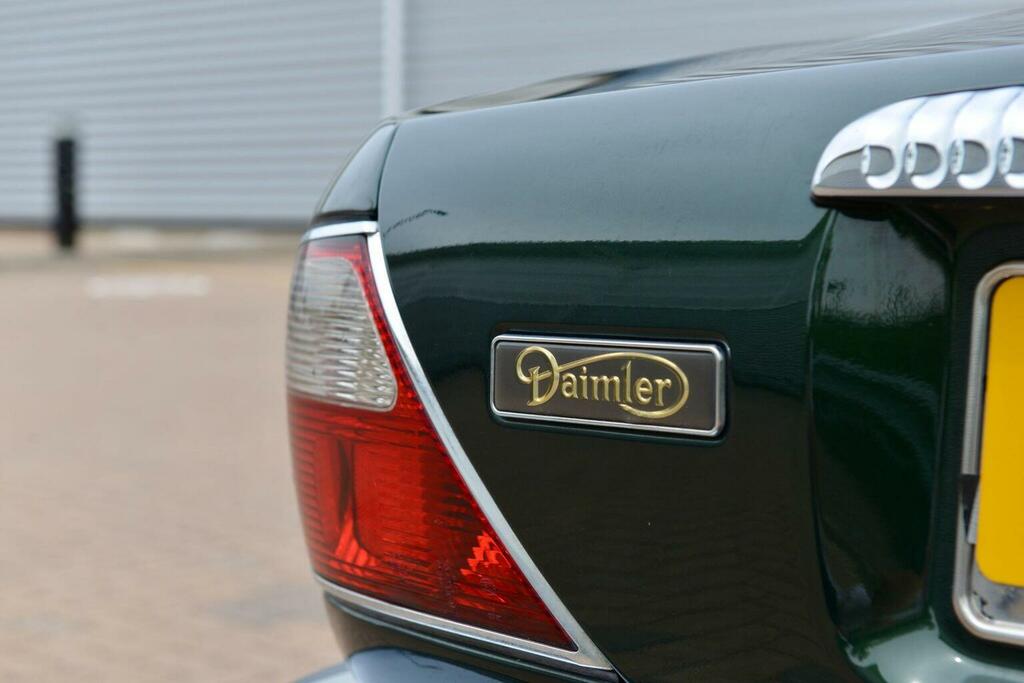 Daimler XJ Series 4.0 V8 Super Lwb Saloon Red #34