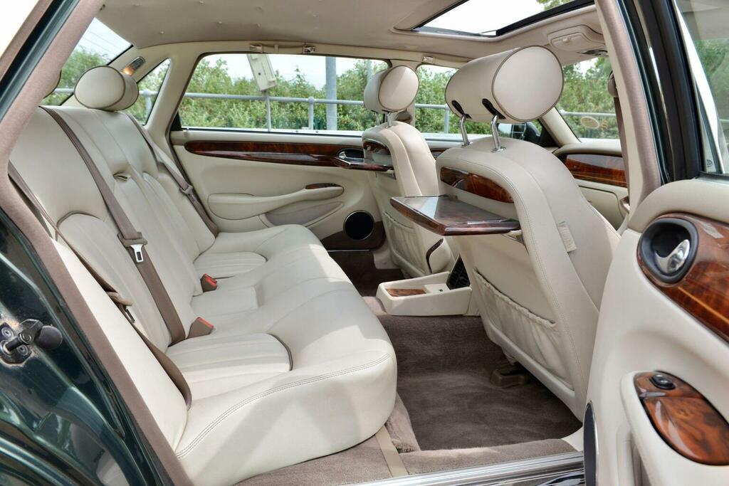 Daimler XJ Series 4.0 V8 Super Lwb Saloon Red #11