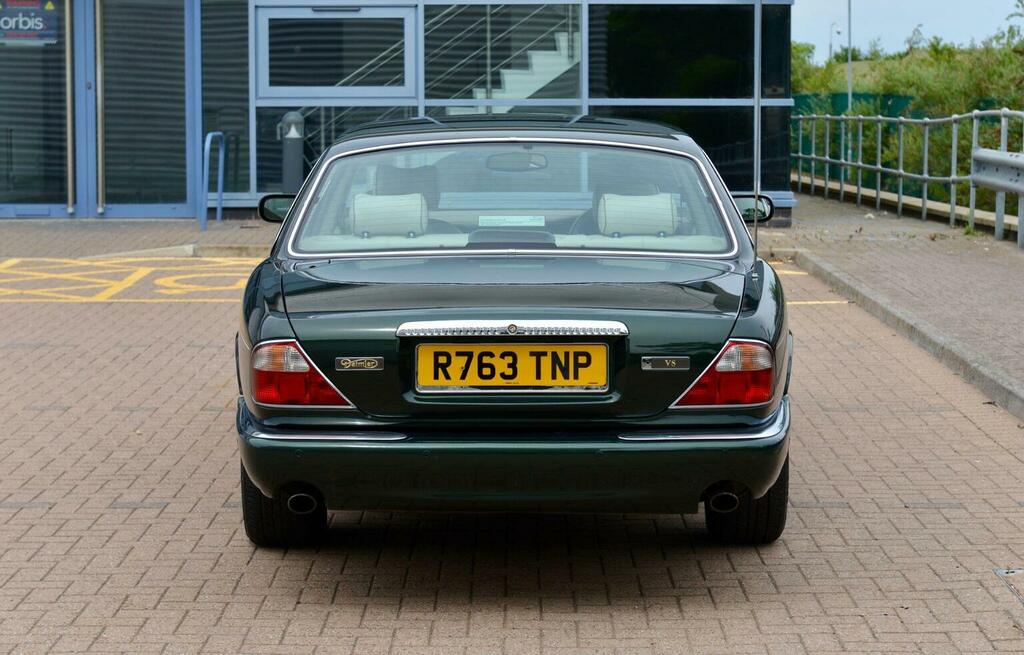 Daimler XJ Series 4.0 V8 Super Lwb Saloon Red #8