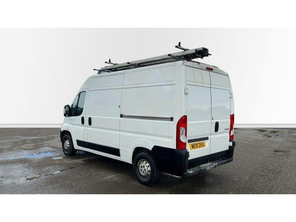 Peugeot Boxer 2.0 Bluehdi 335 Professional L2 H2 Euro 6 White #4