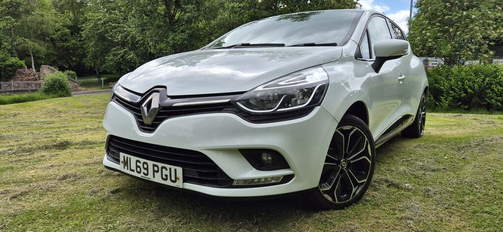 Renault Clio Hatchback 1.5 Iconic Dci 90 My18 2019 White