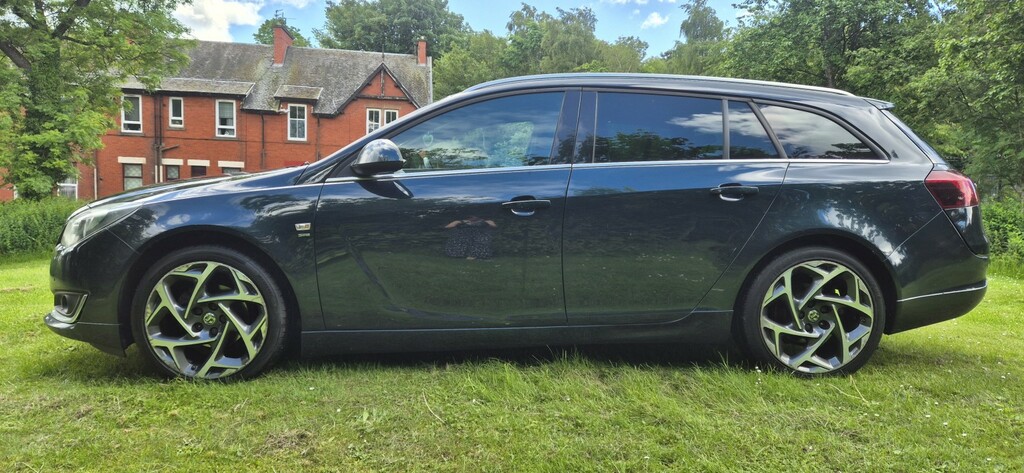 Vauxhall Insignia Estate 1.6 Cdti Sri VX Line Nav 2016 BJ16WPM Green #2