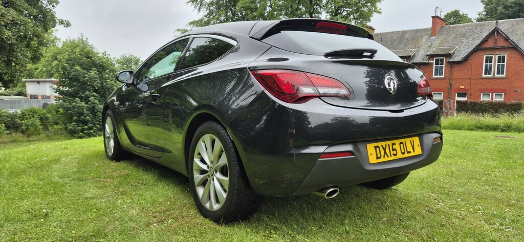 Vauxhall Astra GTC 2.0 Cdti Sri Black #3