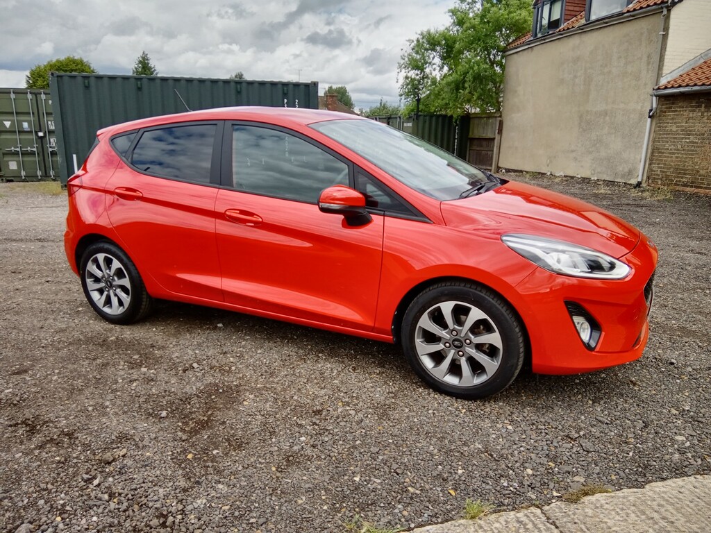 Ford Fiesta 1.1 Ti-vct Trend Red #2