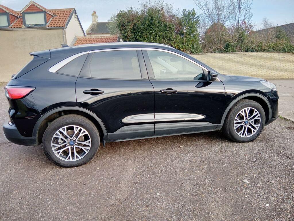 Ford Kuga 1.5 Kuga Titanium Edition 1.5L Ecoboost 150 EK73YMS Black #4