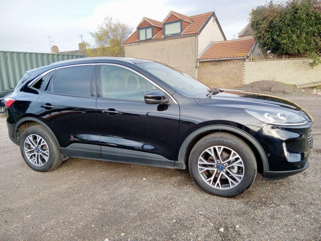 Ford Kuga 1.5 Kuga Titanium Edition 1.5L Ecoboost 150 EK73YMS Black #2
