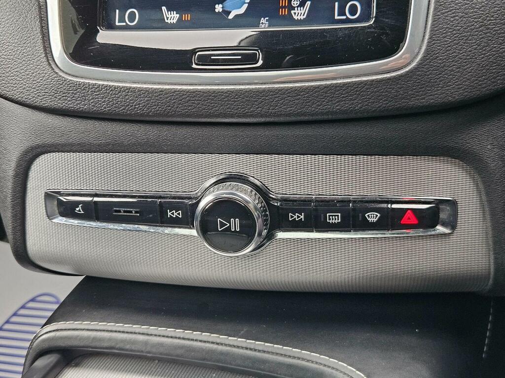 Volvo XC90 2.0H T8 Twin Engine 10.4Kwh Inscription Pro 4 Silver #32