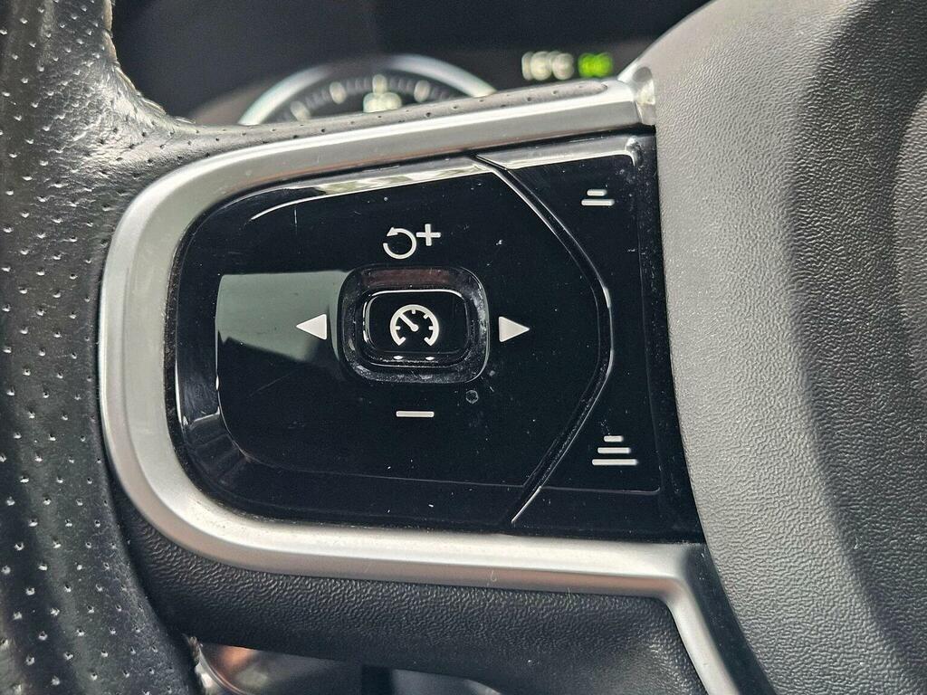 Volvo XC90 2.0H T8 Twin Engine 10.4Kwh Inscription Pro 4 Silver #37