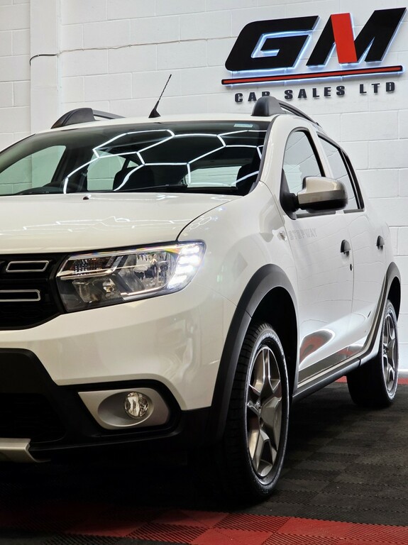 Dacia Sandero Stepway 0.9 Stepway Laureate Tce 90 White #5