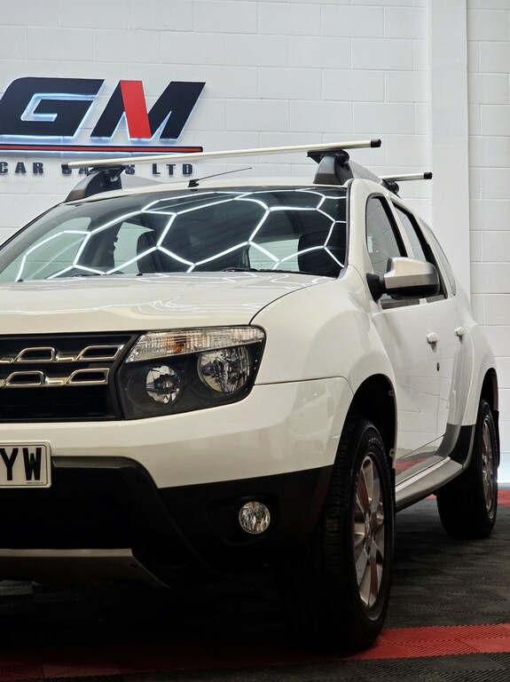 Dacia Duster 1.5 Laureate Dci 110 4X2 White #2
