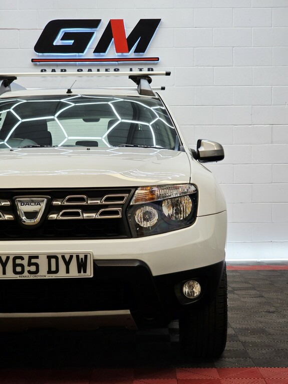 Dacia Duster 1.5 Laureate Dci 110 4X2 White #4