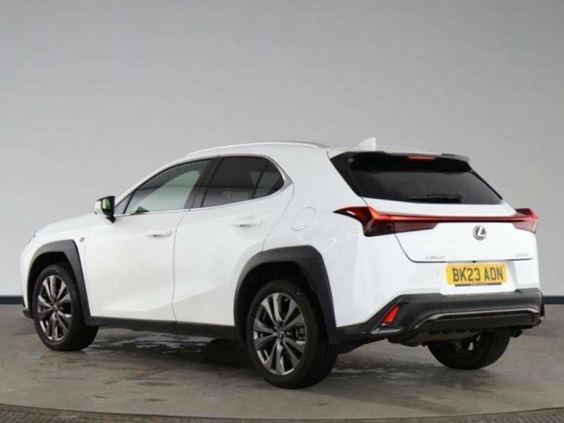 Lexus UX 250H 2.0 F-sport Design Cvt White