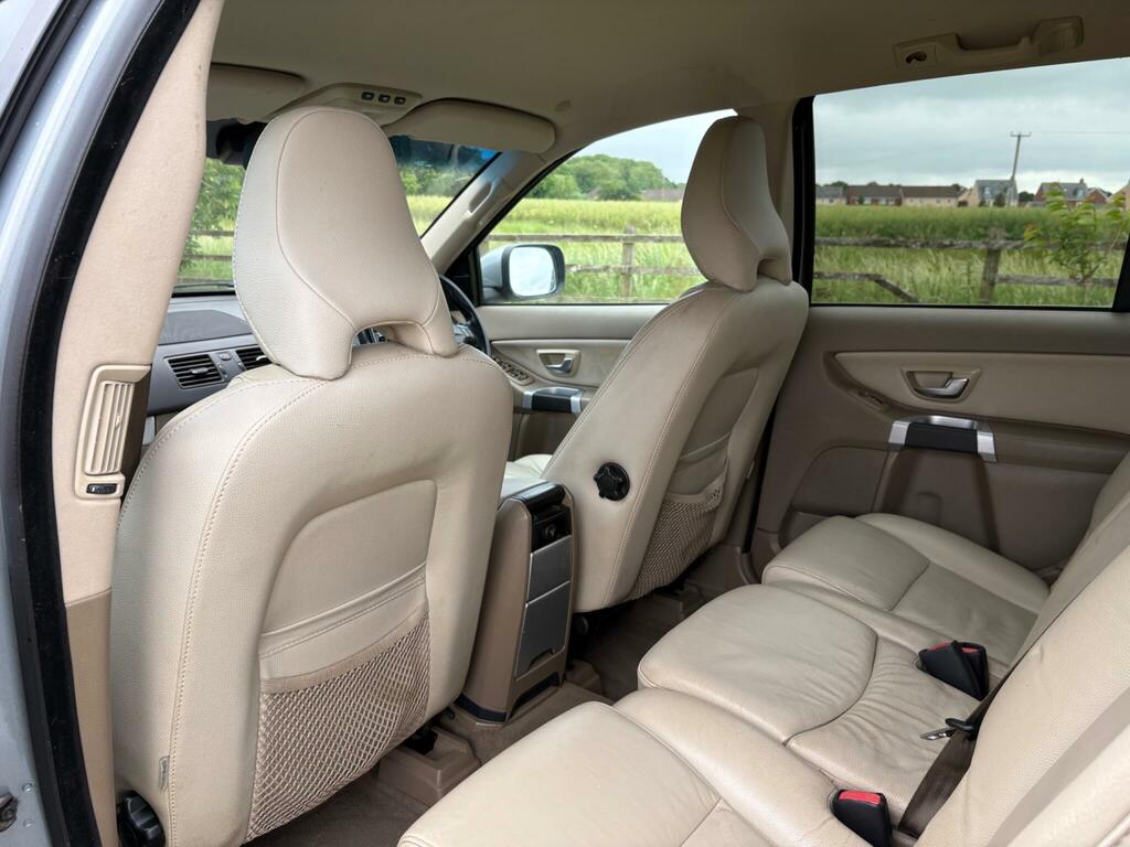 Volvo XC90 Suv 2.4 D5 Executive 2013 Black #17