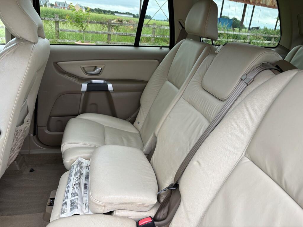 Volvo XC90 Suv 2.4 D5 Executive 2013 Black #14