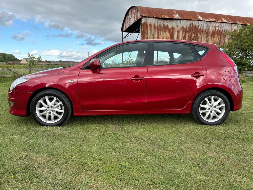 Hyundai I30 1.6 Crdi Comfort Euro 4 Red #6
