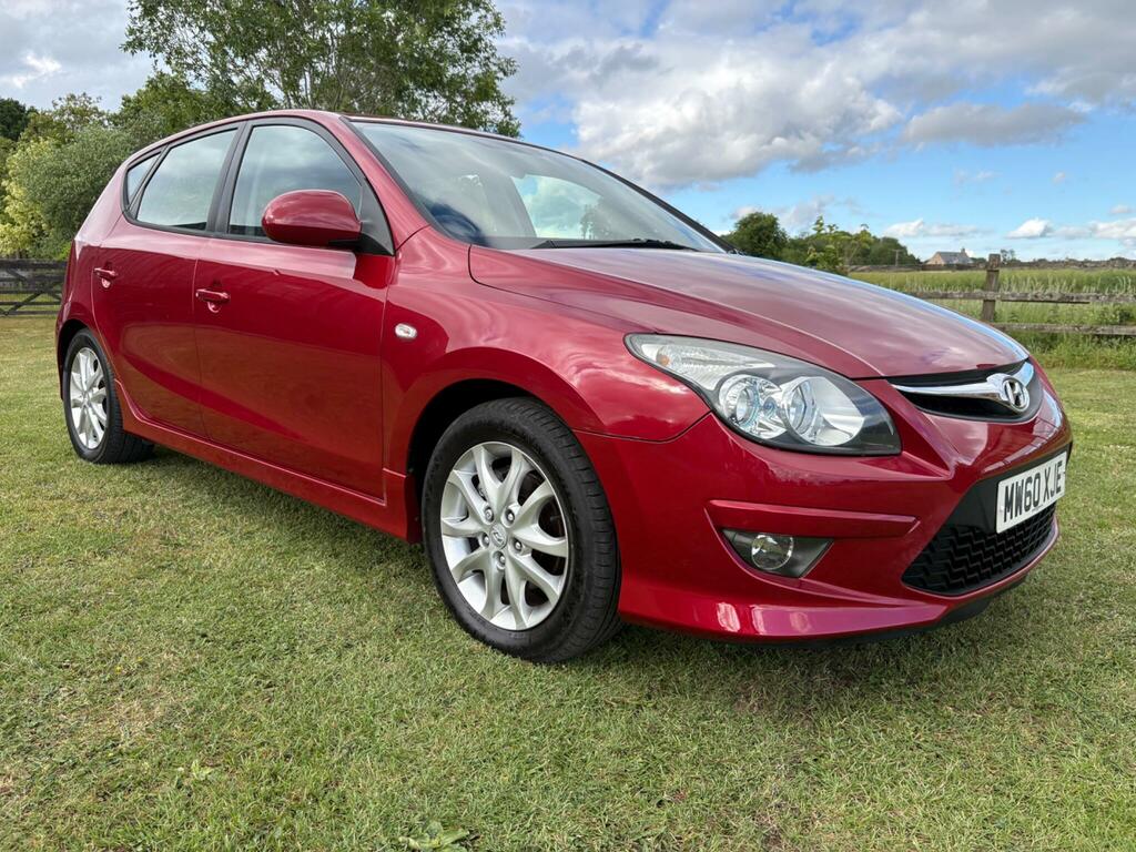 Hyundai I30 1.6 Crdi Comfort Euro 4 Red #3